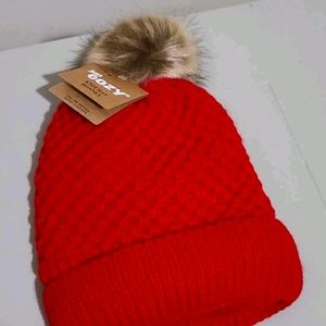 New Red Pom pom fuzzy knit Hat